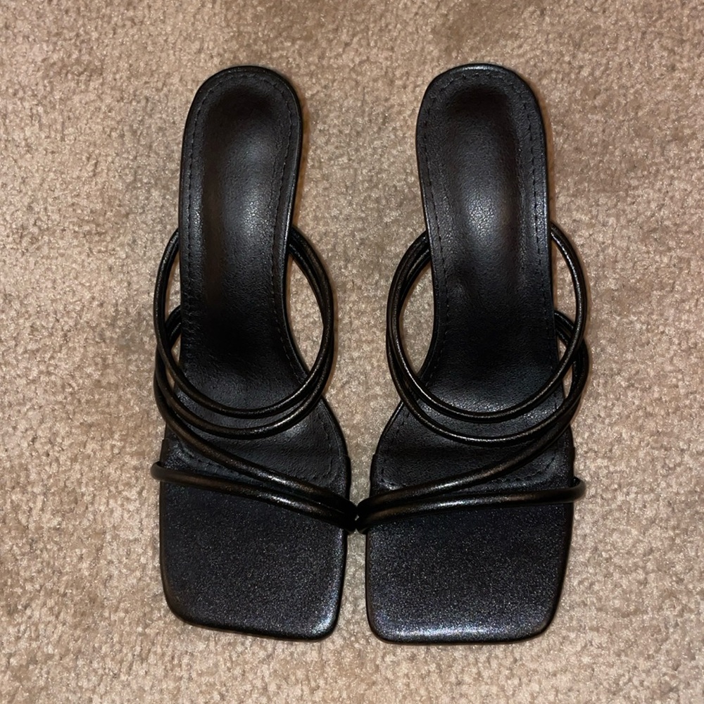 Square toe heel